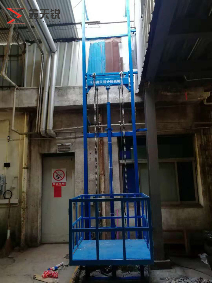 包头导轨式升降货梯